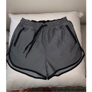 Women’s Lululemon shorts!! In great condition
